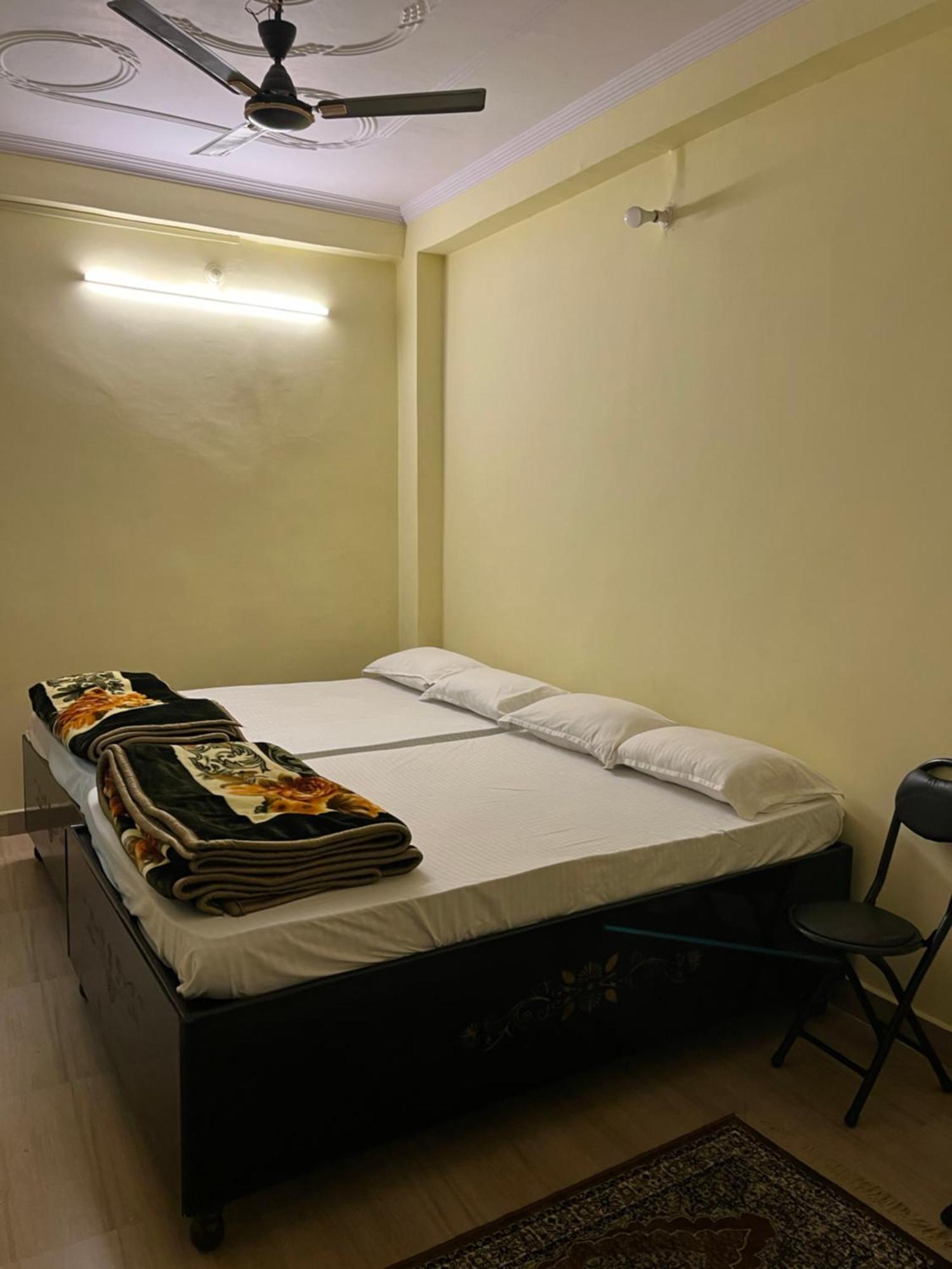 Incredible Banaras Inn พาราณสี ภายนอก รูปภาพ