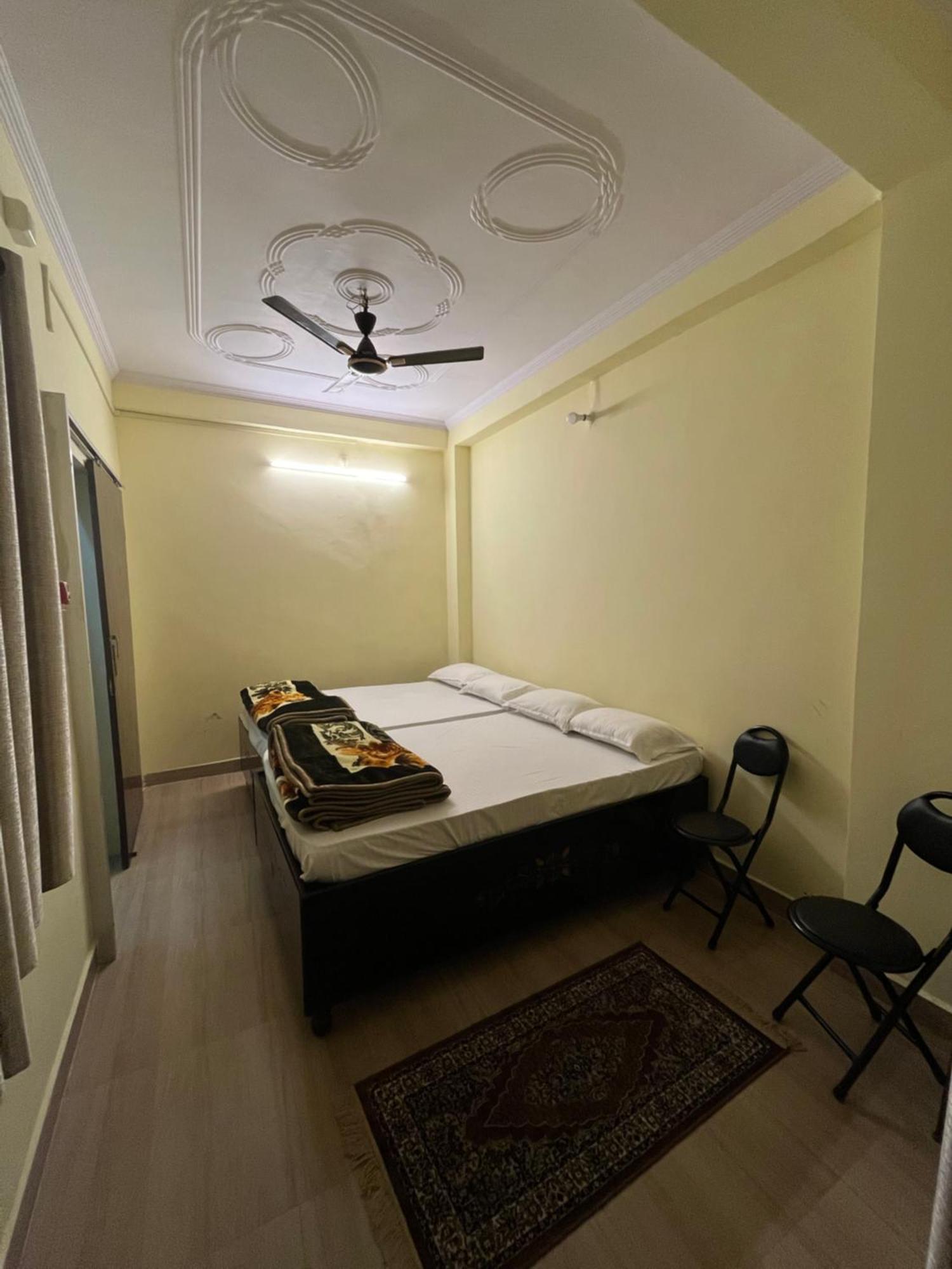 Incredible Banaras Inn พาราณสี ภายนอก รูปภาพ